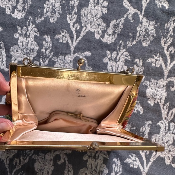 Vintage Harry Levine clamshell clutch - Picture 3 of 8